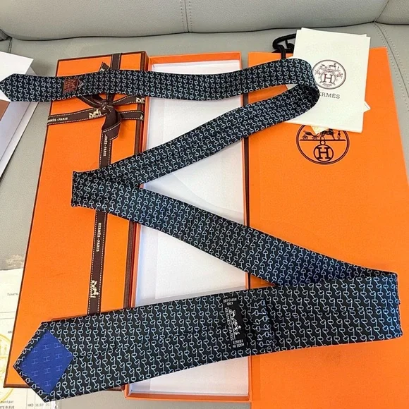 Navy Geometric Silk Tie by